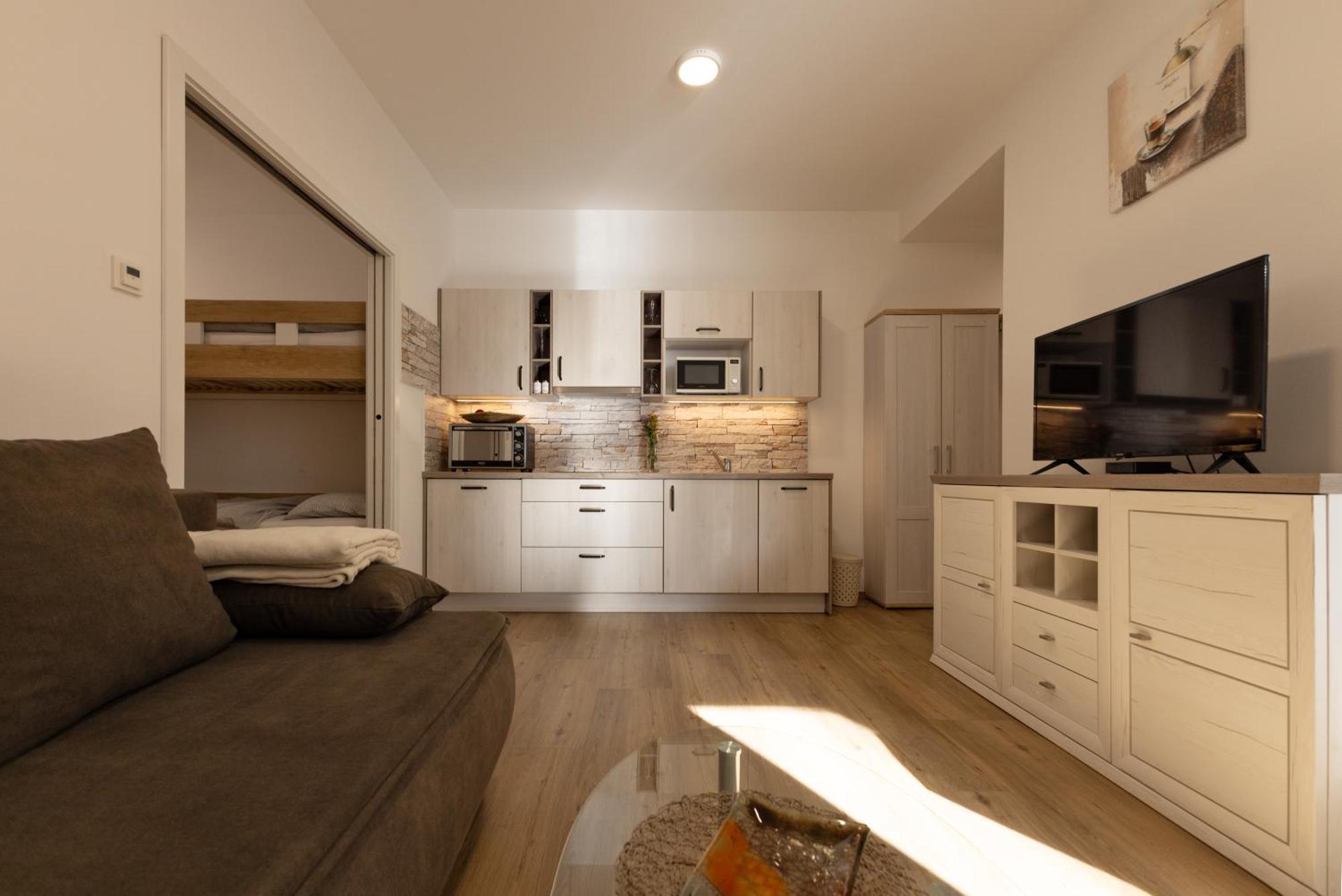 Apartmaji "La Vie Est Belle" Кранска гора Екстериор снимка