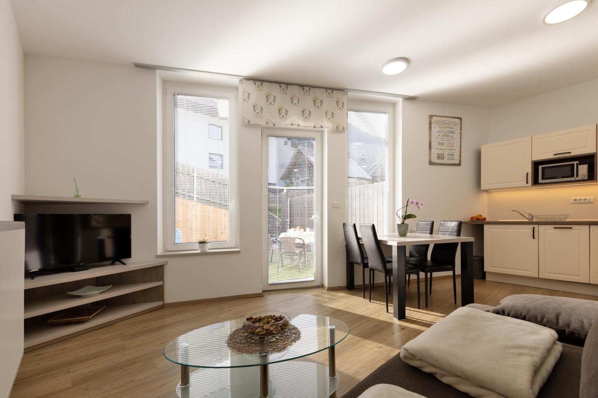 Apartmaji "La Vie Est Belle" Кранска гора Екстериор снимка